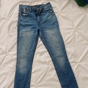 Abercrombie Mid-waisted Jeans